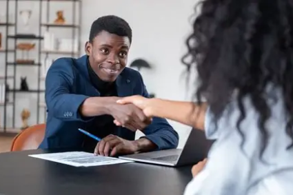 STAGE EN ENTREPRISES : L’ANPE recherche 1.000 étudiants…