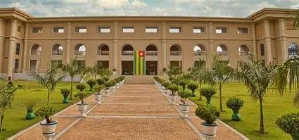 ASSEMBLEE NATIONALE: Découvrez le profil des membres du Bureau de la première Législature de la Vème République