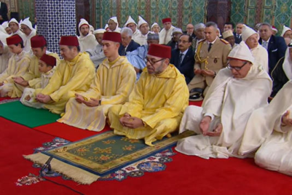 VEILLEE RELIGIEUSE DE LAYLAT AL QADR BENIE : Le Souverain marocain a présidé la cérémonie commémorative