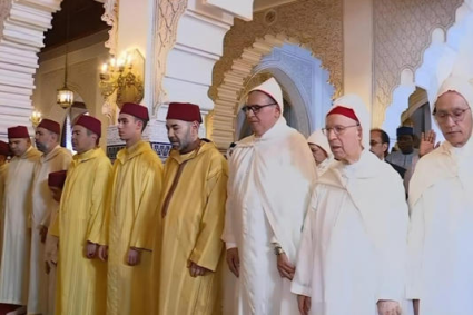 AÏD AL-ADHA : Le Souverain marocain a accompli sa prière à la mosquée de « Ahl Fès » et procédé au rituel du sacrifie